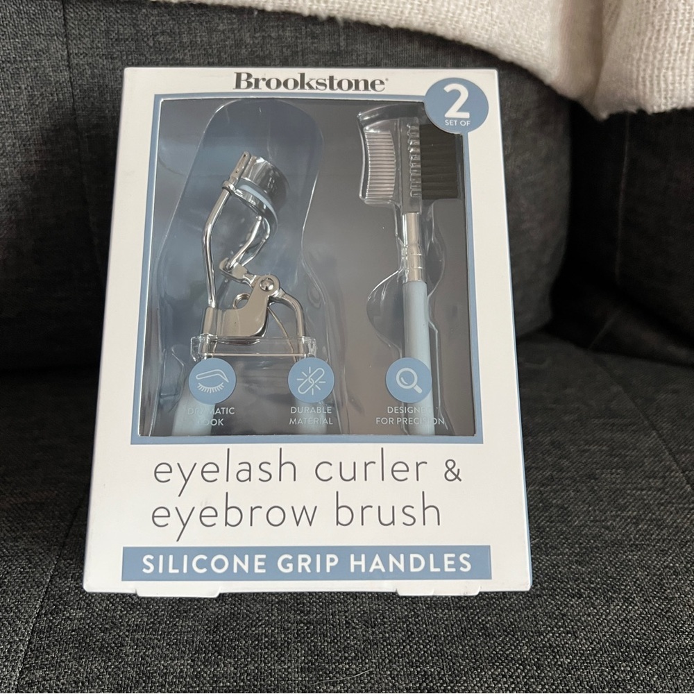 Brookstone Silver Eyelash Curler and Blue Eyebrow Brush Set